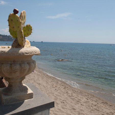 Nina B&B Giardini Naxos Ngoại thất bức ảnh