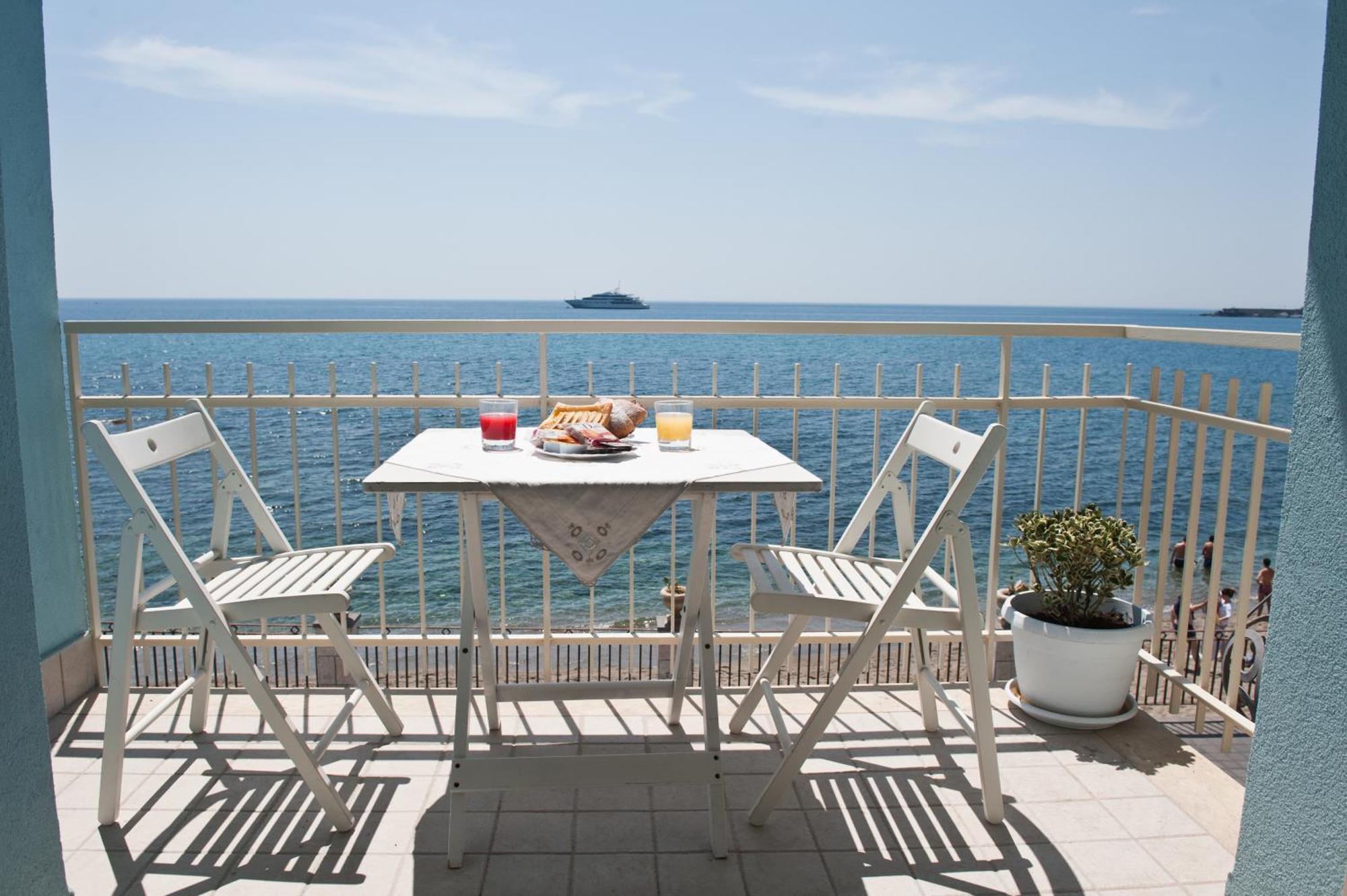 Nina B&B Giardini Naxos Ngoại thất bức ảnh
