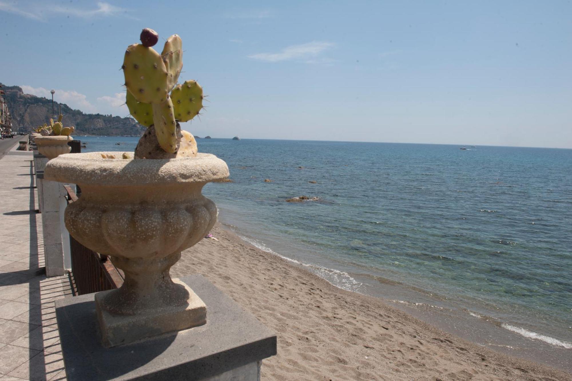 Nina B&B Giardini Naxos Ngoại thất bức ảnh