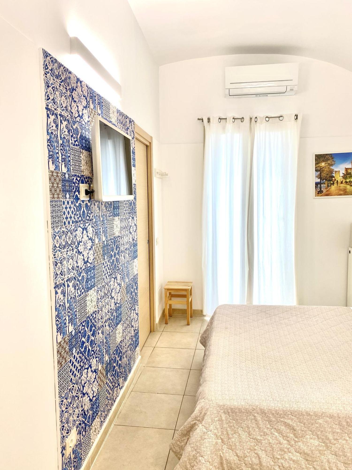 Nina B&B Giardini Naxos Phòng bức ảnh