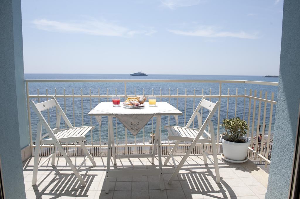 Nina B&B Giardini Naxos Phòng bức ảnh