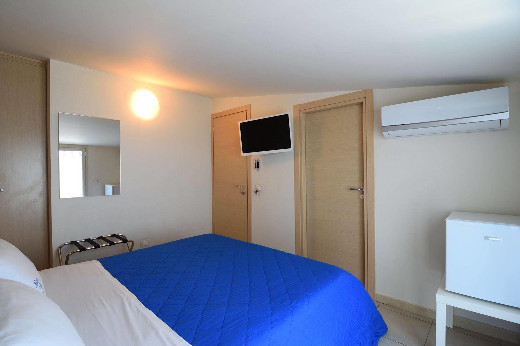 Nina B&B Giardini Naxos Ngoại thất bức ảnh