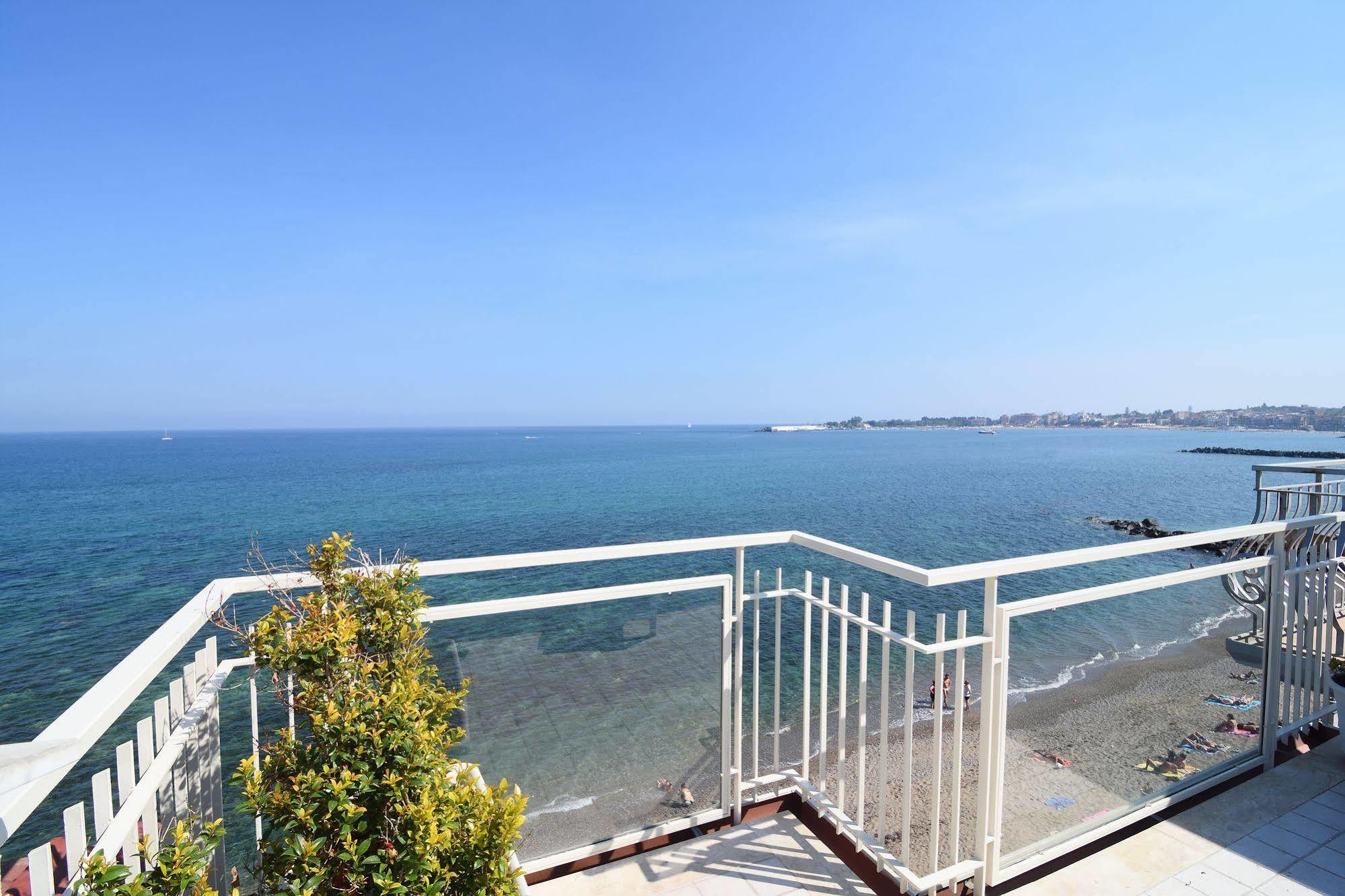 Nina B&B Giardini Naxos Ngoại thất bức ảnh